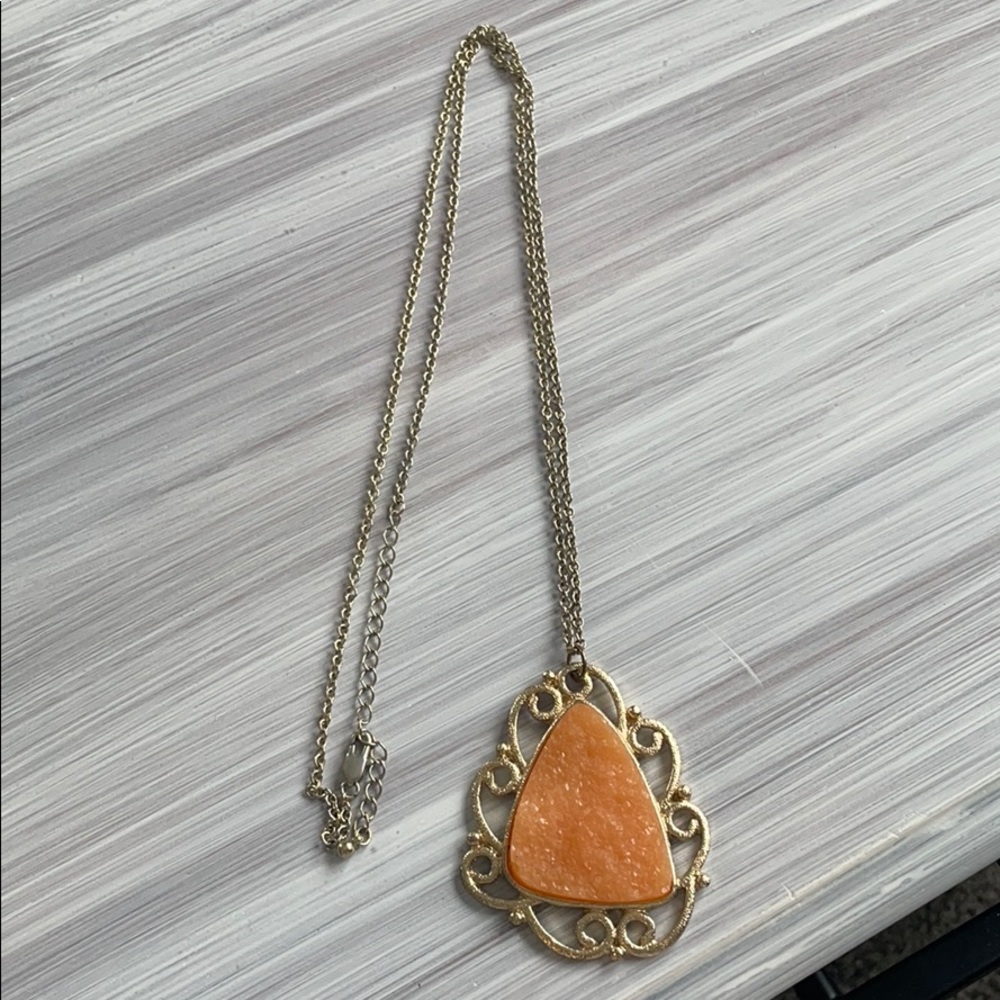 Pendant necklace